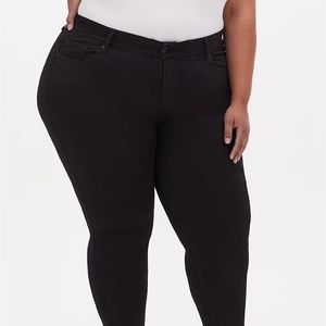 Torrid Plus Size Tall Bombshell Skinny Jeans Black